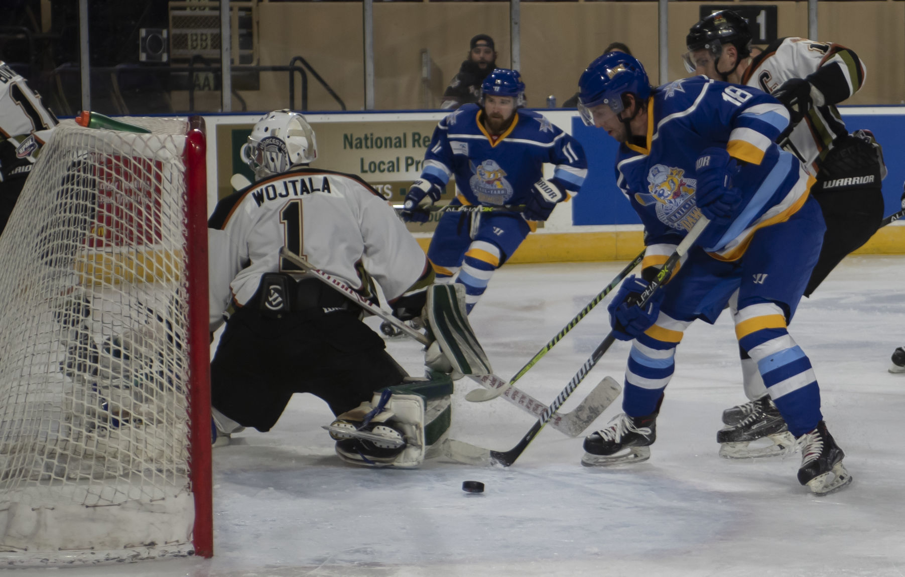 dp dawgs_110819 p03